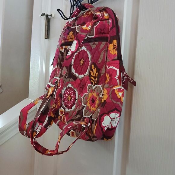 Vintage Vera Bradley Retired Carnaby Vibrant Floral Quilted Cotton Backpack main image 7